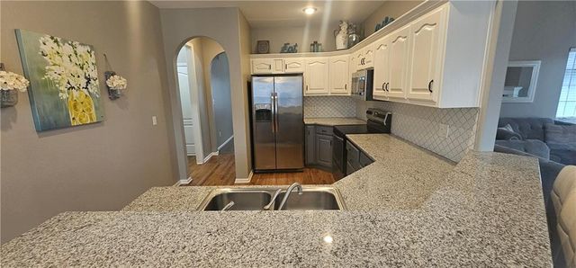 953 NW Birch Court, Grain Valley, MO 64029