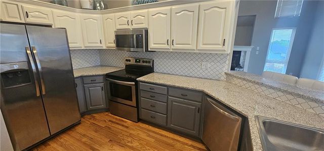 953 NW Birch Court, Grain Valley, MO 64029