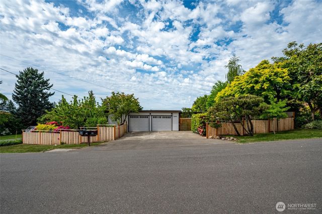 2806 SW 167 Place, Burien, WA 98166