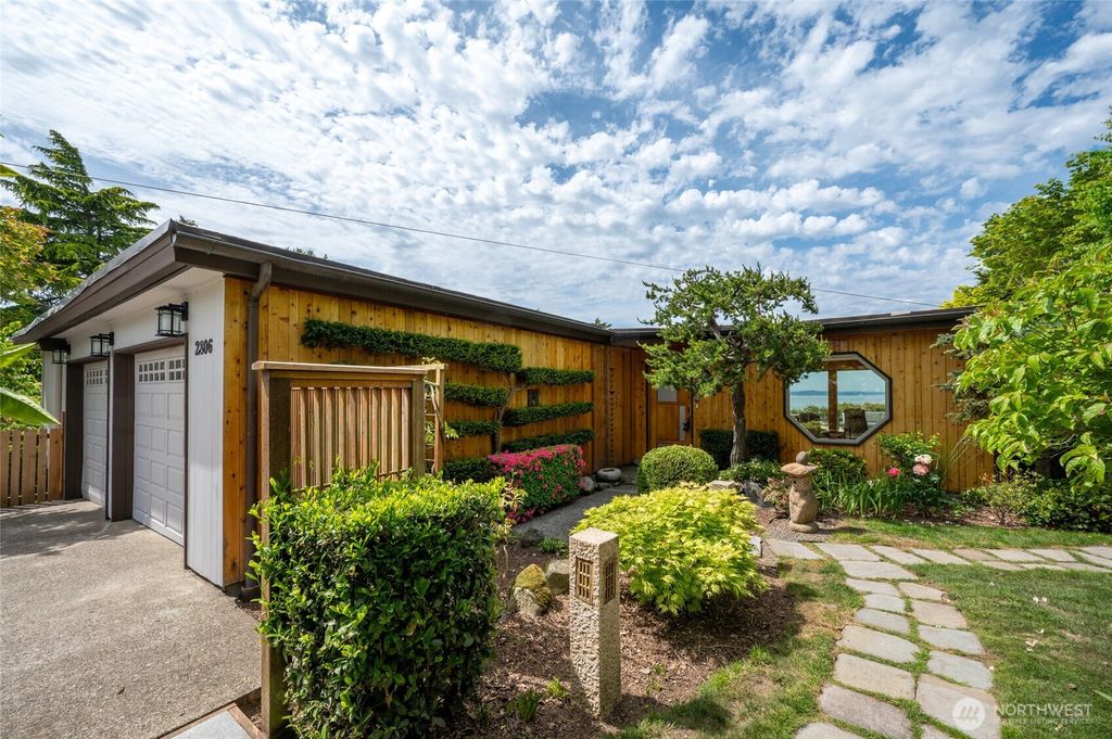 2806 SW 167 Place, Burien, WA 98166