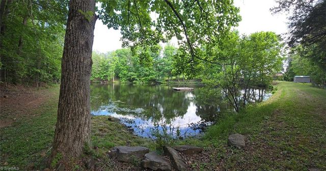 1984 Horseshoe Road, Westfield, NC 27053