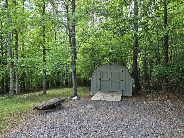 1984 Horseshoe Road, Westfield, NC 27053