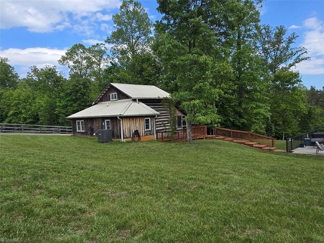 1984 Horseshoe Road, Westfield, NC 27053
