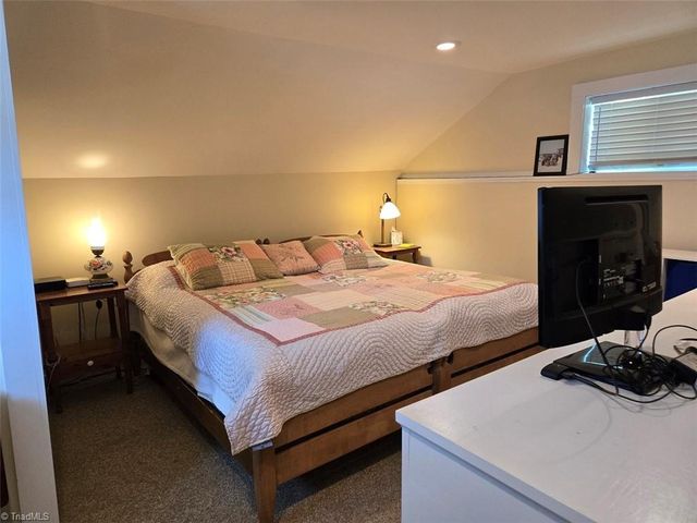 1984 Horseshoe Road, Westfield, NC 27053