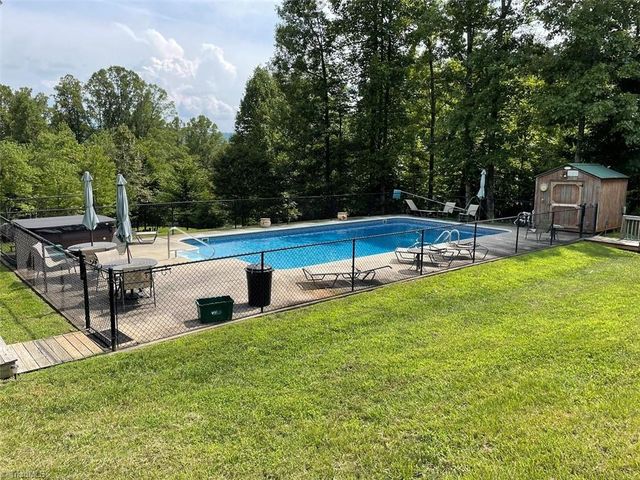 1984 Horseshoe Road, Westfield, NC 27053