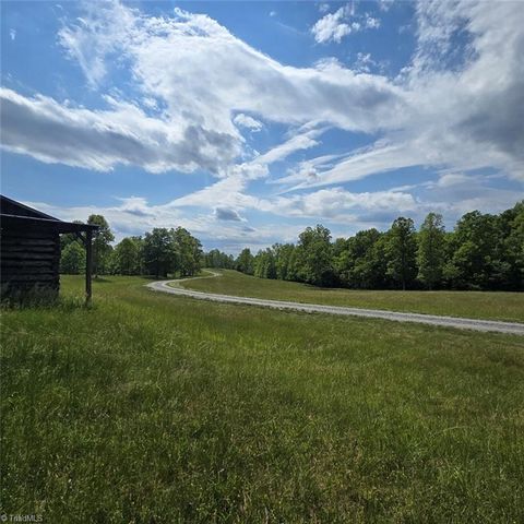 1984 Horseshoe Road, Westfield, NC 27053