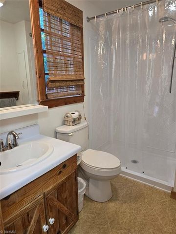 1984 Horseshoe Road, Westfield, NC 27053