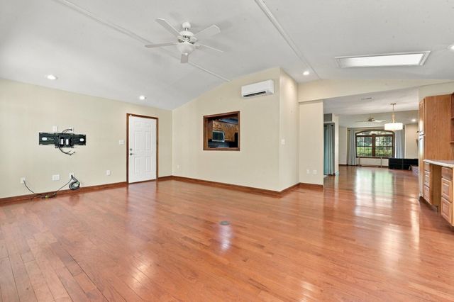 2612 Brick Dr., Longs, SC 29568