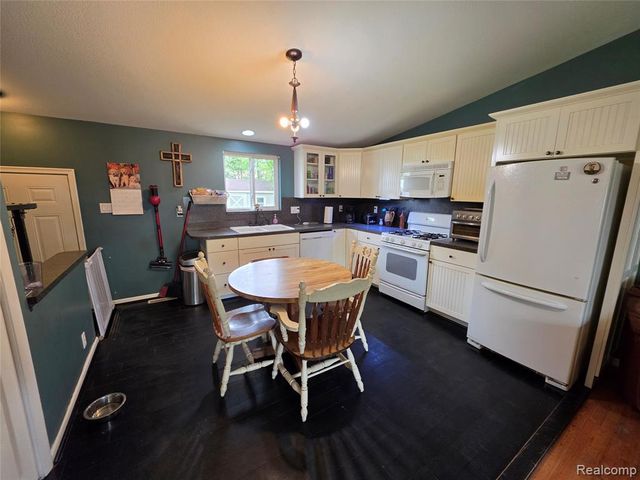 729 Fitzner Drive, Davison, MI 48423