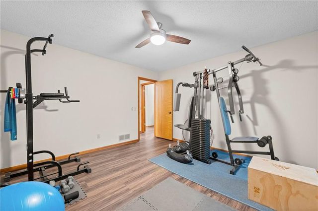 13619 Clementine Road, Smithville, MO 64089