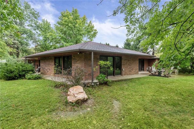 13619 Clementine Road, Smithville, MO 64089