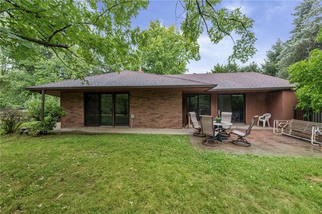 13619 Clementine Road, Smithville, MO 64089