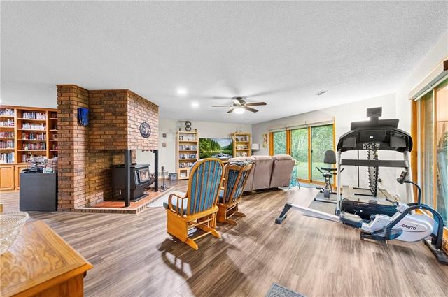 13619 Clementine Road, Smithville, MO 64089