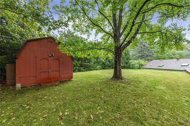 13619 Clementine Road, Smithville, MO 64089