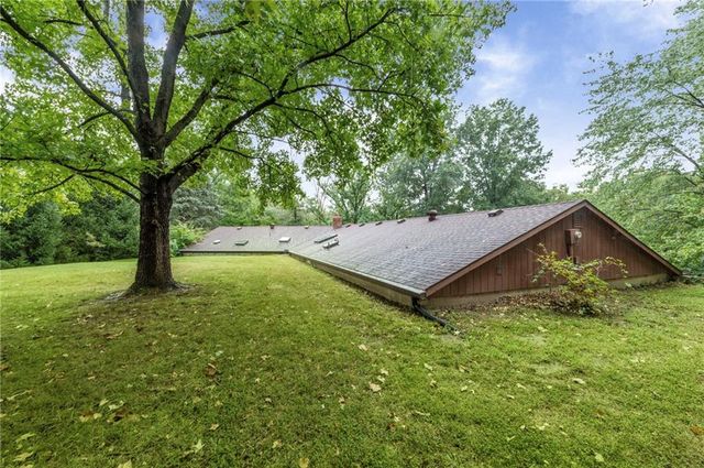 13619 Clementine Road, Smithville, MO 64089