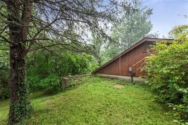 13619 Clementine Road, Smithville, MO 64089
