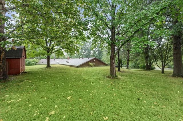 13619 Clementine Road, Smithville, MO 64089