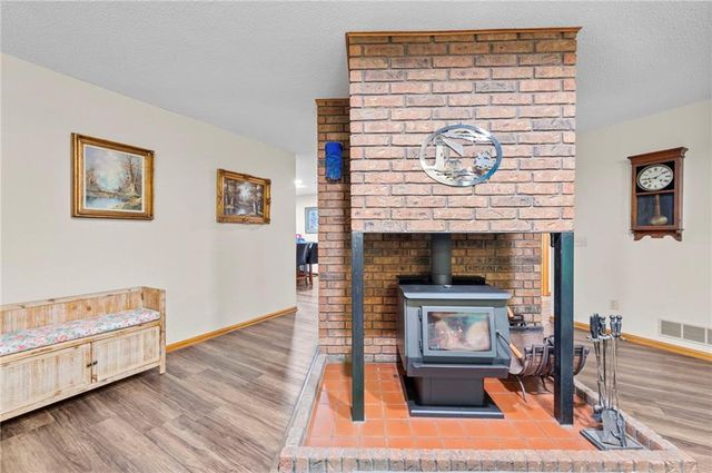 13619 Clementine Road, Smithville, MO 64089