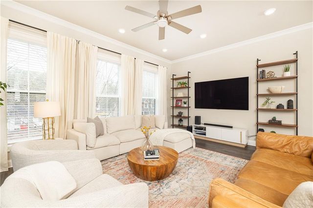 1815 La Dawn Lane NW, Atlanta, GA 30318