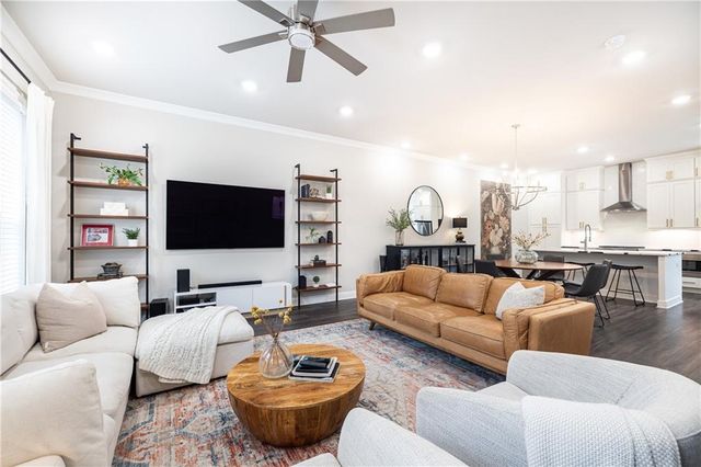 1815 La Dawn Lane NW, Atlanta, GA 30318