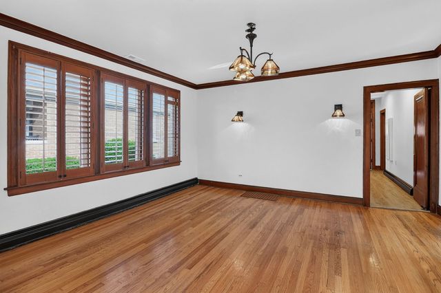 708 Mccarthy Road, Lemont, IL 60439