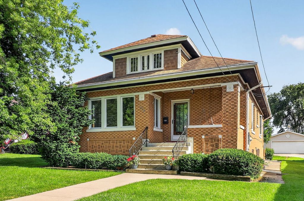 708 Mccarthy Road, Lemont, IL 60439