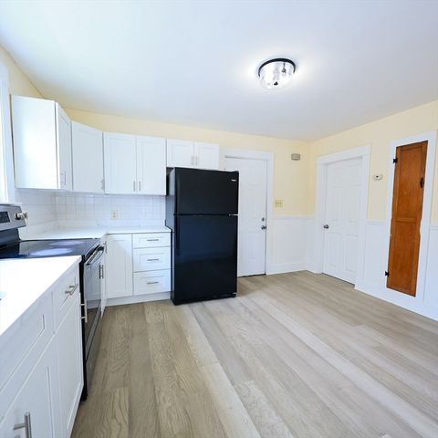 103 Memorial Park Ave 1, Lynn, MA 01902