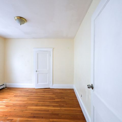103 Memorial Park Ave 1, Lynn, MA 01902