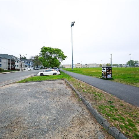 103 Memorial Park Ave 1, Lynn, MA 01902