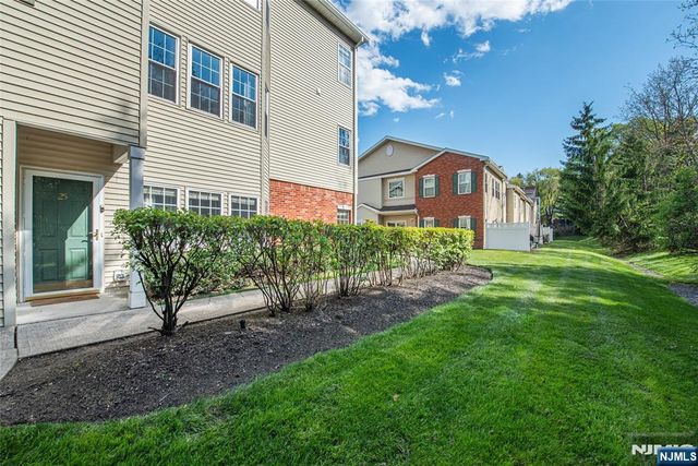 25 Allister Court 601, Lincoln Park Borough, NJ 07035