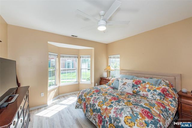 25 Allister Court 601, Lincoln Park Borough, NJ 07035