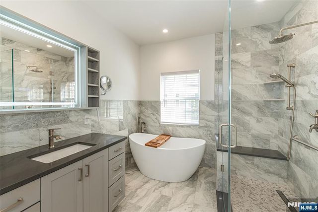 25 Allister Court 601, Lincoln Park Borough, NJ 07035