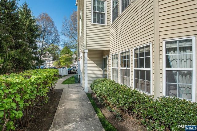 25 Allister Court 601, Lincoln Park Borough, NJ 07035