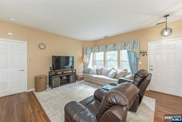 25 Allister Court 601, Lincoln Park Borough, NJ 07035