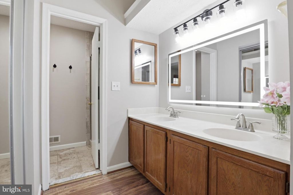 Image 14 of property listing at 7718 ORA CT, Greenbelt, MD 20770