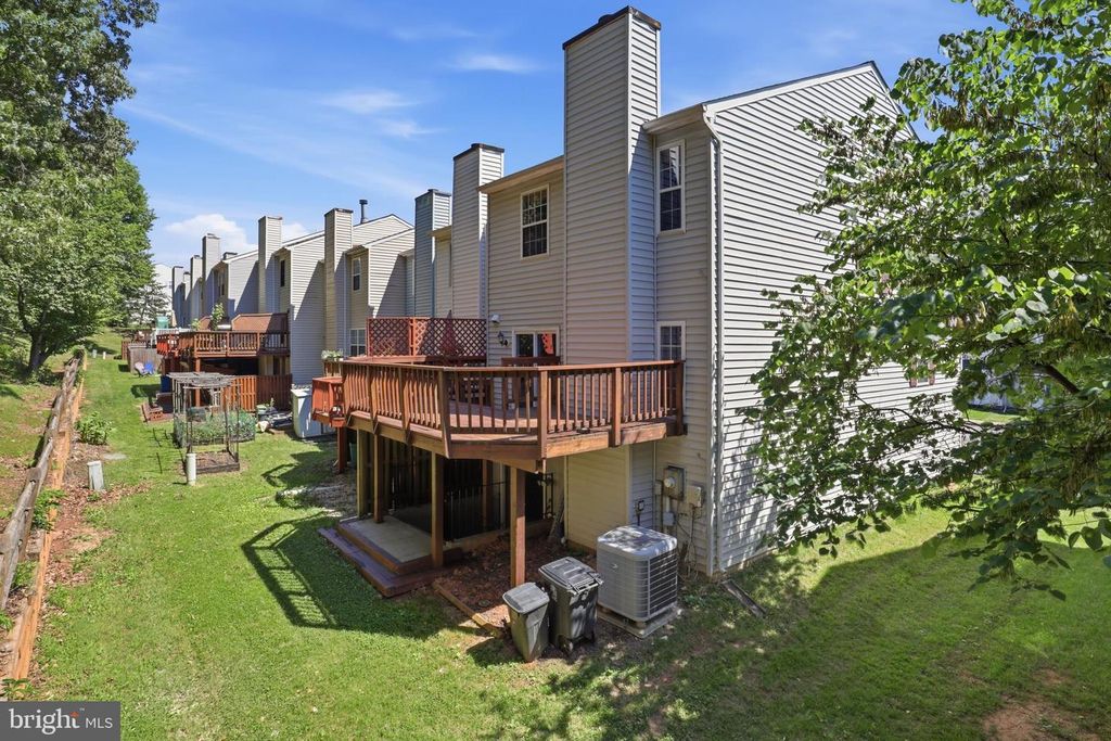 Image 27 of property listing at 7718 ORA CT, Greenbelt, MD 20770