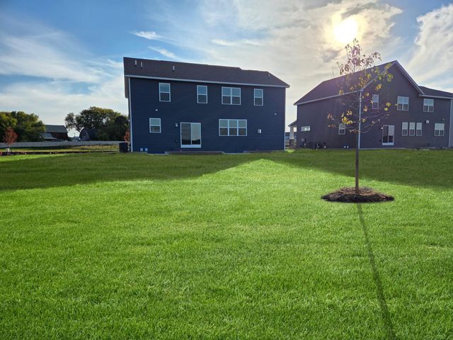 10561 Bent Pine Lane, Woodbury, MN 55129