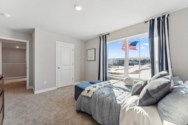 10561 Bent Pine Lane, Woodbury, MN 55129