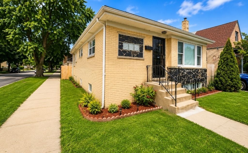 3000 N Neenah Avenue, Chicago, IL 60634 — photo 2