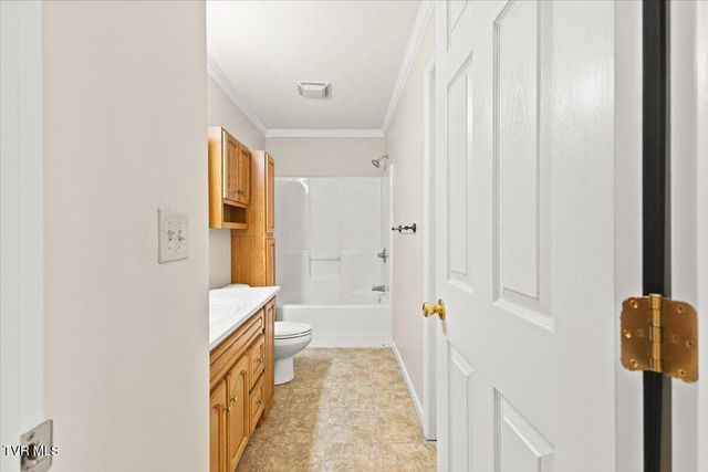 703 North Main Street Apt 3, Elizabethton, TN 37643