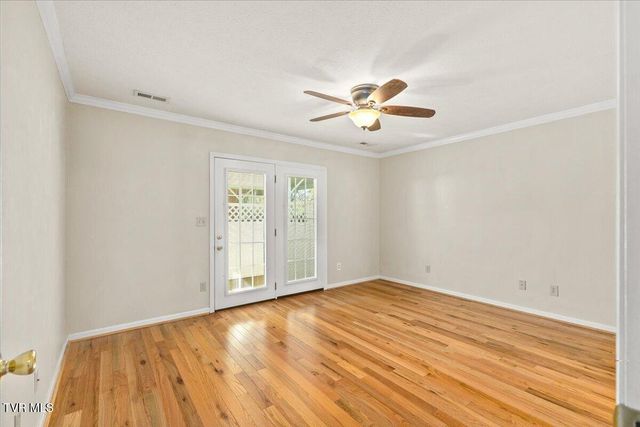 703 North Main Street Apt 3, Elizabethton, TN 37643