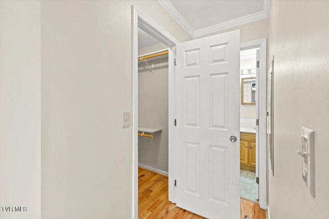 703 North Main Street Apt 3, Elizabethton, TN 37643