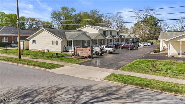 703 North Main Street Apt 3, Elizabethton, TN 37643