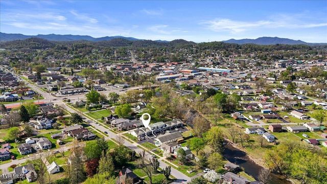 703 North Main Street Apt 3, Elizabethton, TN 37643