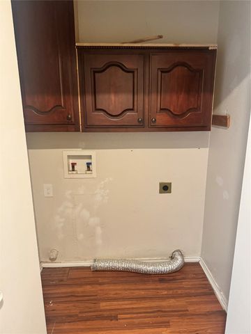 5617 Mansfield Road, Arlington, TX 76017