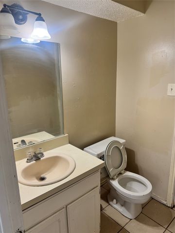 5617 Mansfield Road, Arlington, TX 76017