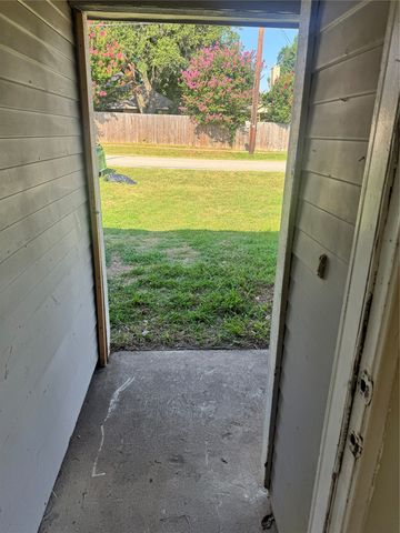5617 Mansfield Road, Arlington, TX 76017
