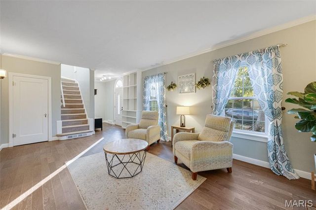 350 Rosedale Place, Webster Groves, MO 63119