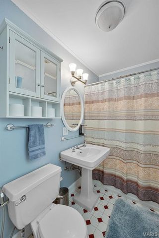 350 Rosedale Place, Webster Groves, MO 63119