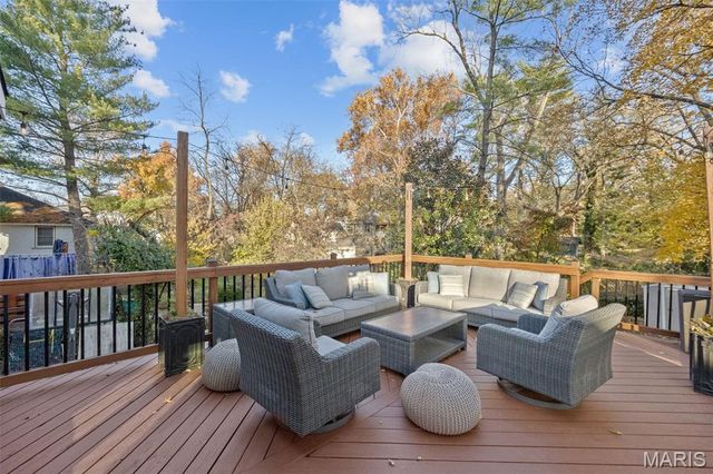 350 Rosedale Place, Webster Groves, MO 63119